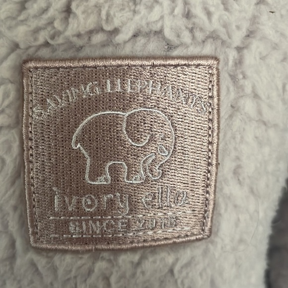 Ivory Ella Fuzzy zip up - Picture 3 of 10